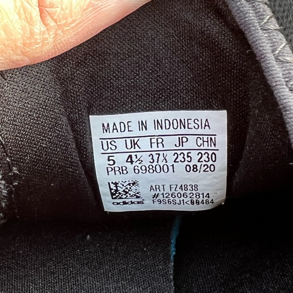 Adidas Originals Swift Run X Athletic Running Sneaker FZ4838 Youth Sz: US 5 - Picture 12 of 13